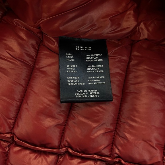 NWT Tommy Hilfiger Women's Hooded Puffer coat Burgundy Size Large - Picture 8 of 8